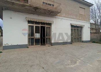 Casa all\'aperto - Negozio madonna  del santissimo  rosario, Chiaramonte Gulfi - foto 1