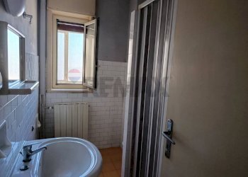 Bagno - Appartamento via Emanuele setti carraro
 
31, Niscemi - foto 23