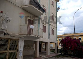 Edificio all\'aperto - Appartamento via Emanuele setti carraro
 
31, Niscemi - foto 28