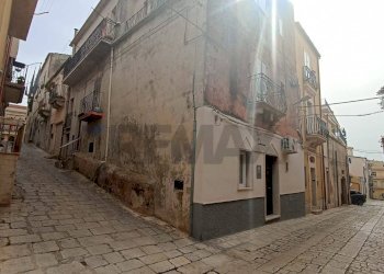 Edificio all\'aperto - Casa indipendente Chiaramonte Gulfi - foto 8