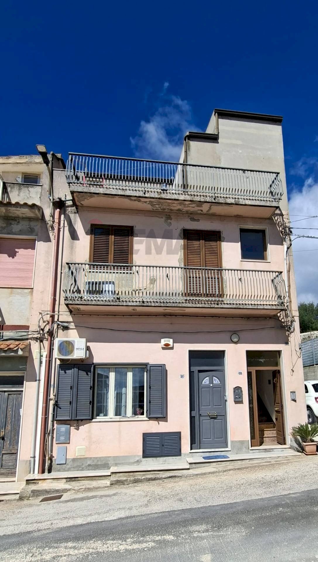 Casa all\'aperto - Independent house Via Loreto Gallinara III traversa dx
 
33, Modica - photo 1
