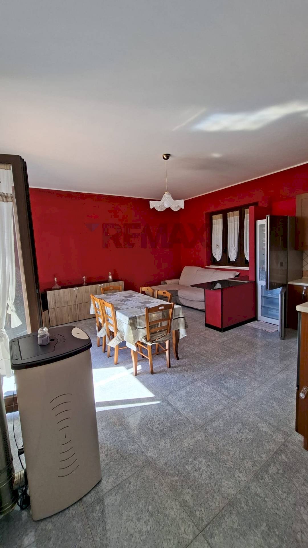 Sala da pranzo - Independent house Via Loreto Gallinara III traversa dx
 
33, Modica - photo 1