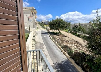 Balcone - Casa indipendente Via Loreto Gallinara III traversa dx
 
33, Modica - foto 10