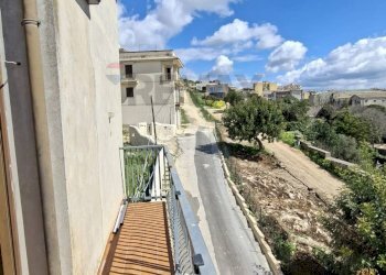 Balcone - Casa indipendente Via Loreto Gallinara III traversa dx
 
33, Modica - foto 38