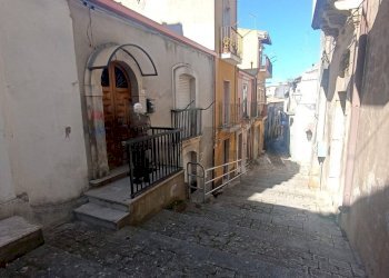 Edificio all\'aperto - Monolocale via terlato
 
11, Chiaramonte Gulfi - foto 3