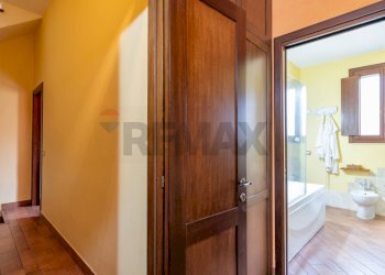 Hall / corridoio - Casa indipendente via Francesco Battaglia
11, Ragusa - foto 16