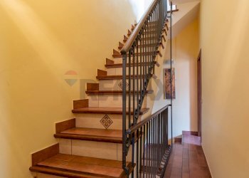 Scale - Casa indipendente via Francesco Battaglia
11, Ragusa - foto 17