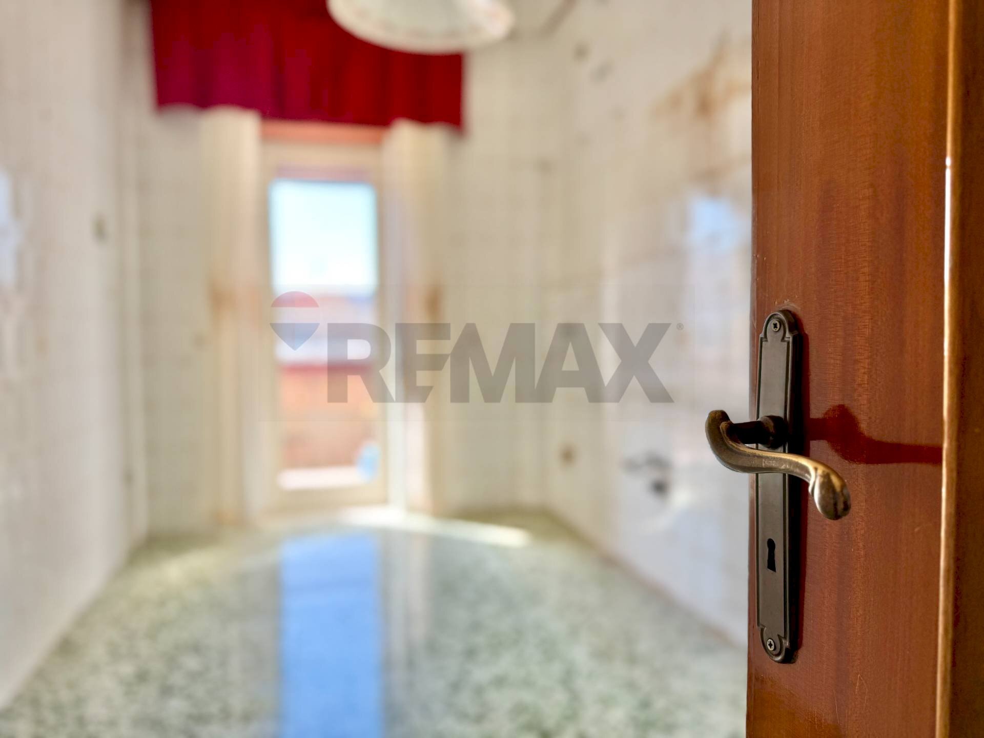 Stanza vuota - Bilocale VIA BARTOLO LONGO
25, Calvizzano - foto 2