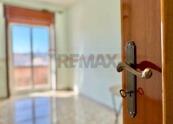 Stanza vuota - Bilocale VIA BARTOLO LONGO
 
25, Calvizzano - foto 8