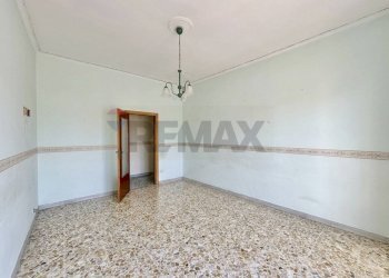 Stanza vuota - Bilocale VIA BARTOLO LONGO
 
25, Calvizzano - foto 10