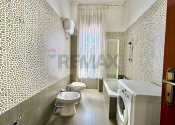 Bagno - Bilocale VIA BARTOLO LONGO
 
25, Calvizzano - foto 15