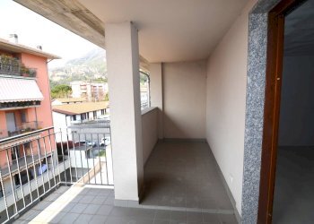 Foto 27 - Three-room apartment Via Industriale
 
15, Calolziocorte - photo 27