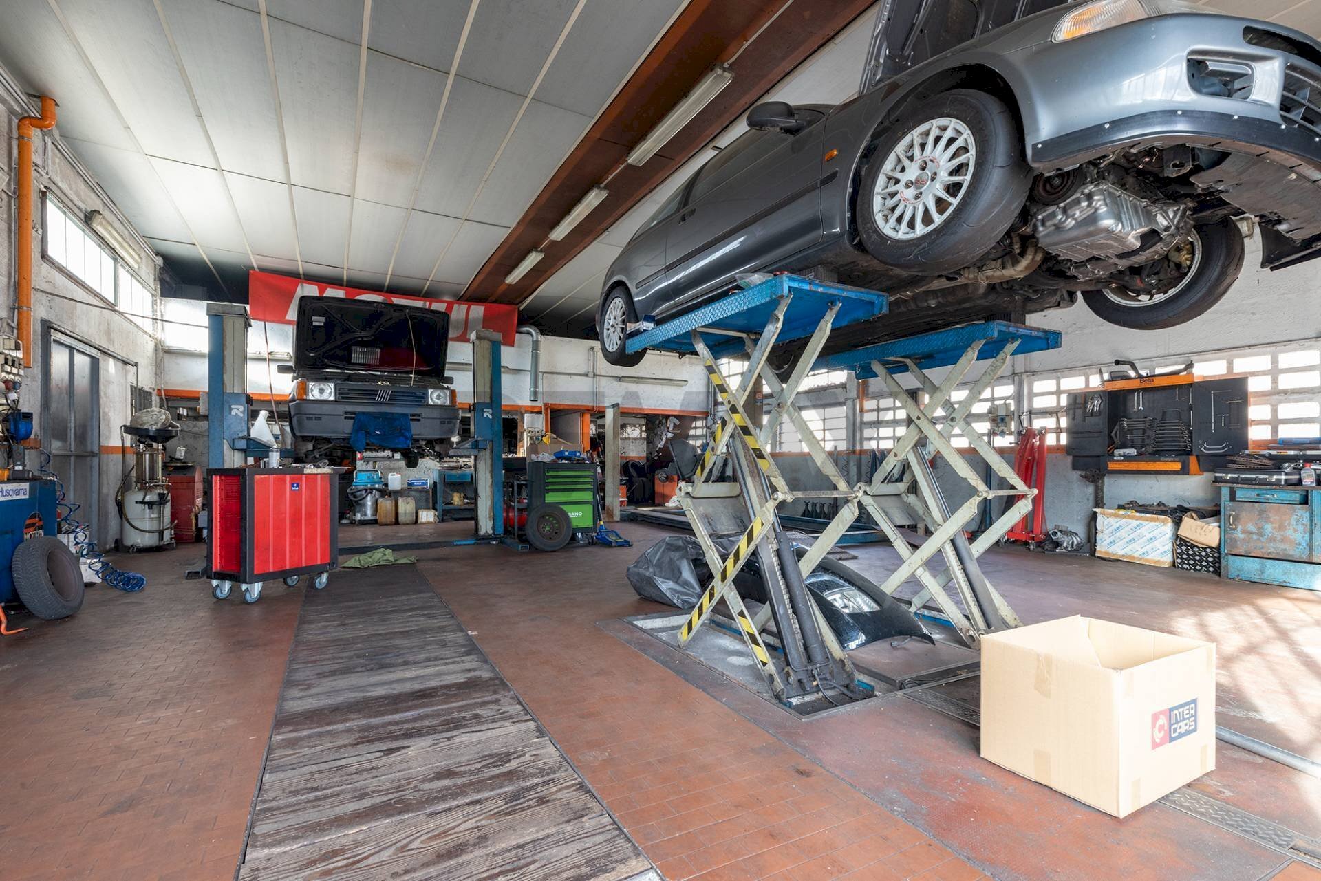 Palestra - Locale Commerciale Via 5 Giornate
 
57, Samarate - foto 2