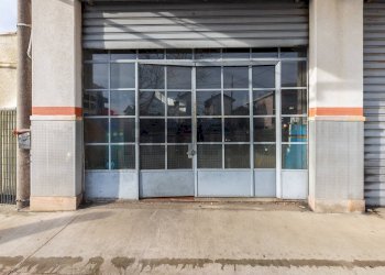 Parcheggio - Locale Commerciale Via 5 Giornate
 
57, Samarate - foto 9