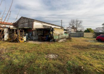 Casa all\'aperto - Locale Commerciale Via 5 Giornate
 
57, Samarate - foto 11