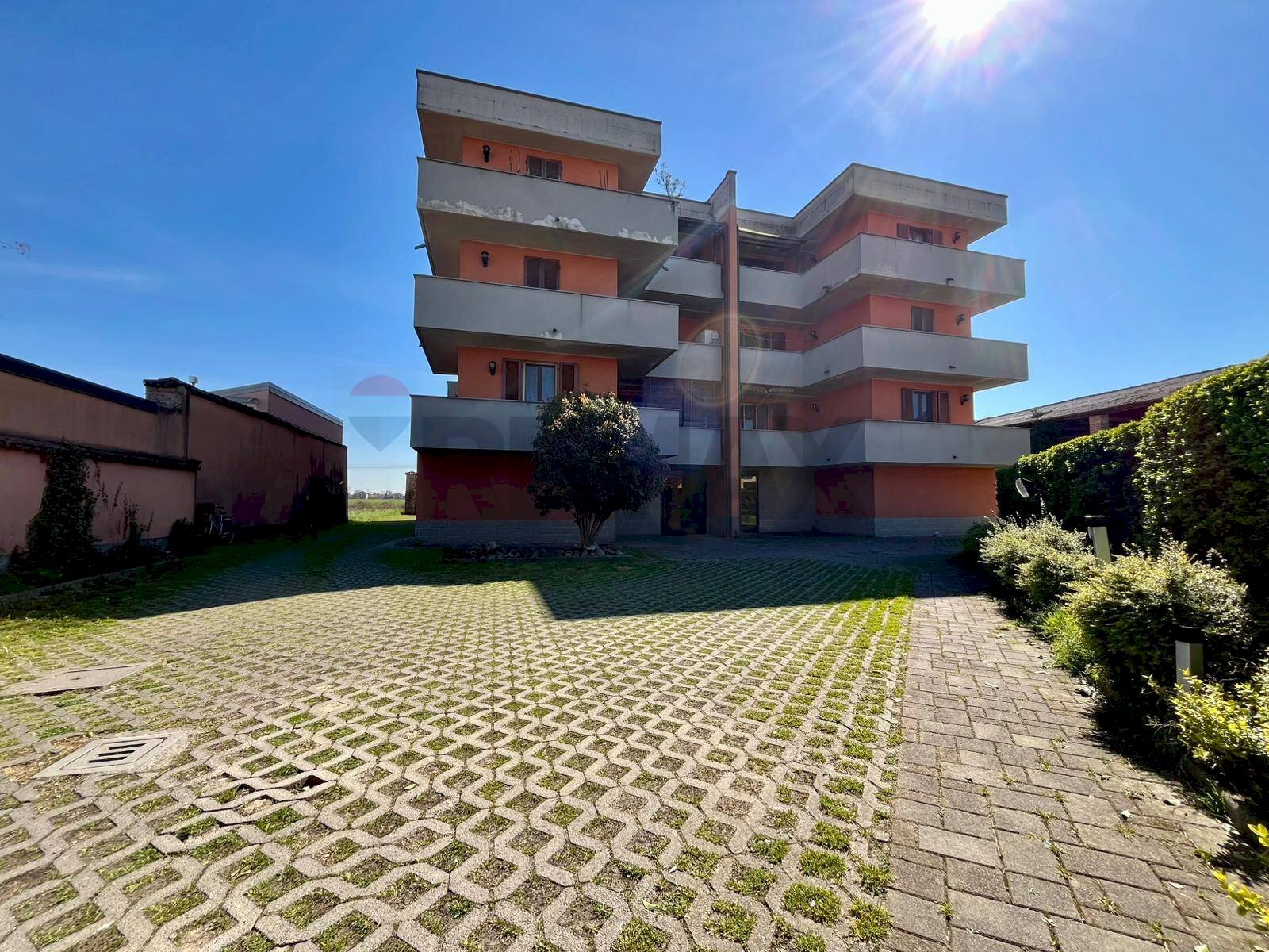 Edificio all\'aperto - Three-room apartment Via Gradella
 
74/A, Pandino - photo 2
