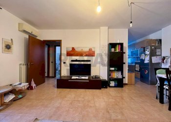 Soggiorno - Three-room apartment Via Gradella
 
74/A, Pandino - photo 4