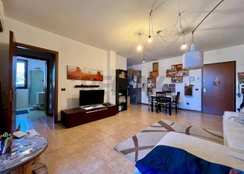 Sala da pranzo - Three-room apartment Via Gradella
 
74/A, Pandino - photo 6