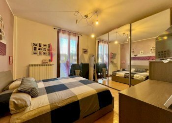 Camera / camera da letto - Three-room apartment Via Gradella
 
74/A, Pandino - photo 17