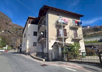 Foto 2 - Trilocale VIA GILLES DE CHEVRERES
 
76, Aosta - foto 2