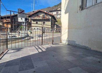 Foto 11 - Trilocale VIA GILLES DE CHEVRERES
 
76, Aosta - foto 11