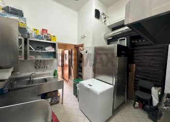 Cucina - Commercial Activity Via Manfredi Azzarita
 
41, Bari - photo 13