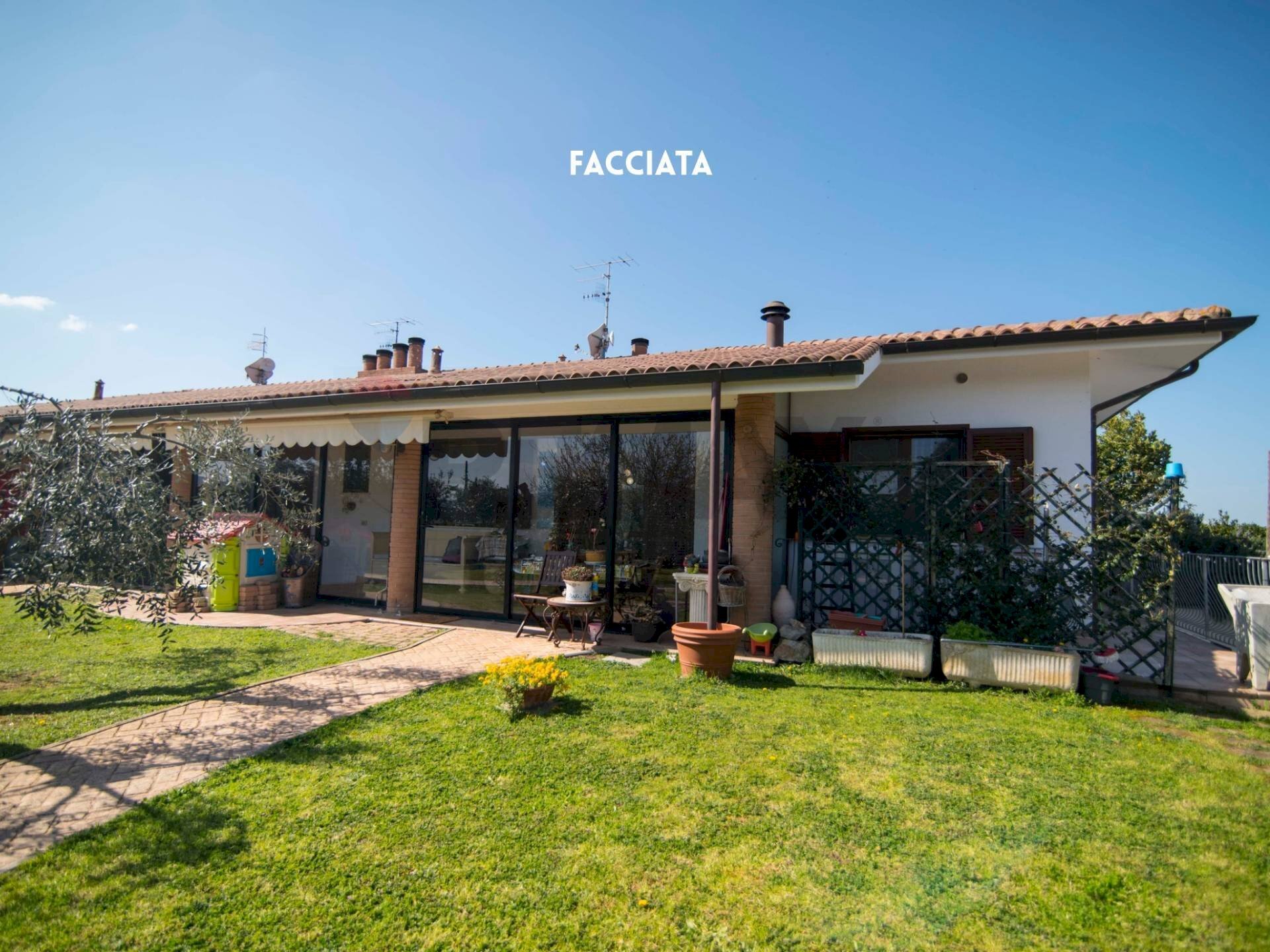 Casa all\'aperto - Casa indipendente STRADA DELLE SELVACCE
 
41, Roccastrada - foto 2