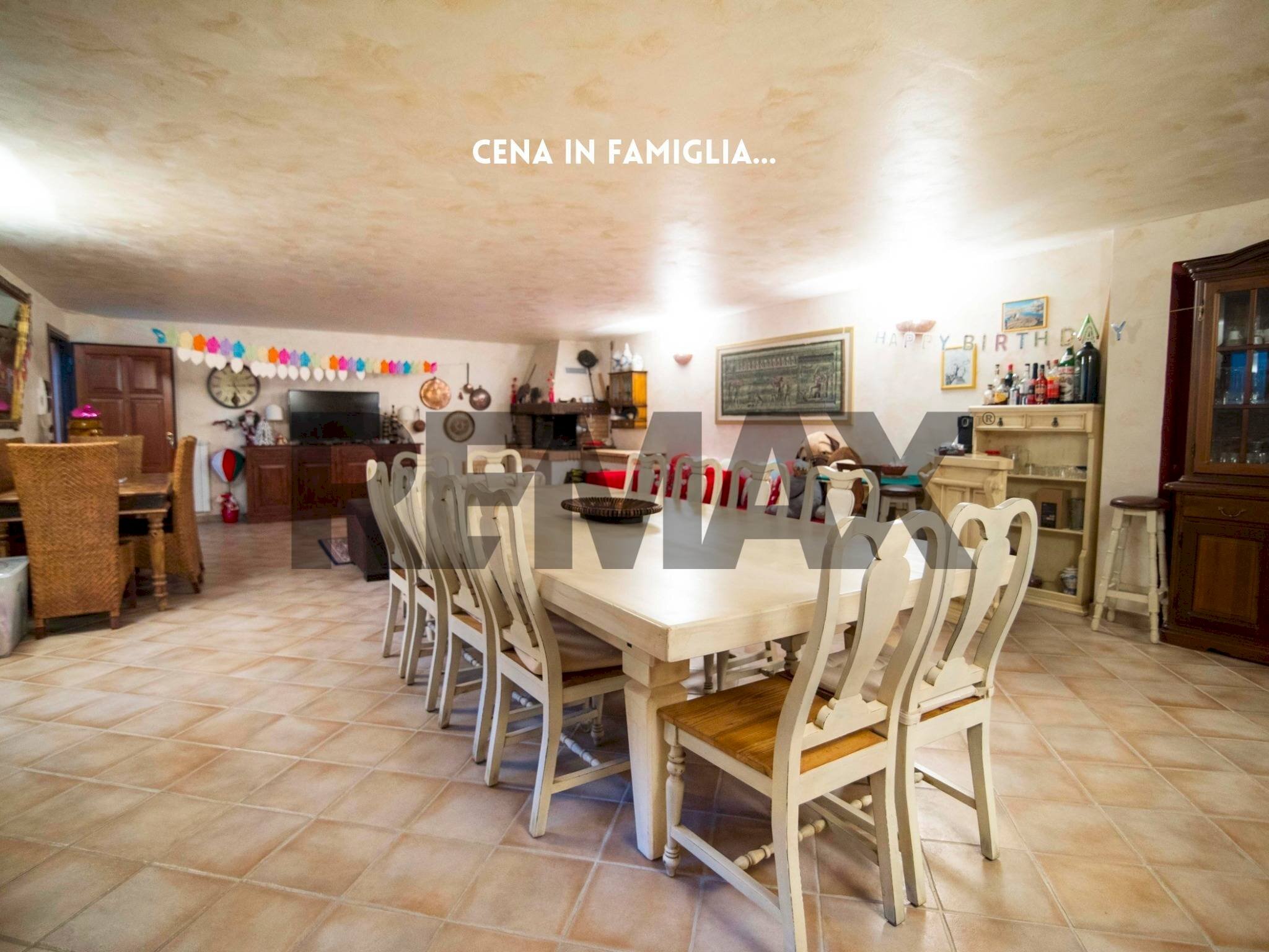 Sala da pranzo - Casa indipendente STRADA DELLE SELVACCE
 
41, Roccastrada - foto 1