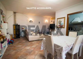 Sala da pranzo - Casa indipendente STRADA DELLE SELVACCE
 
41, Roccastrada - foto 9