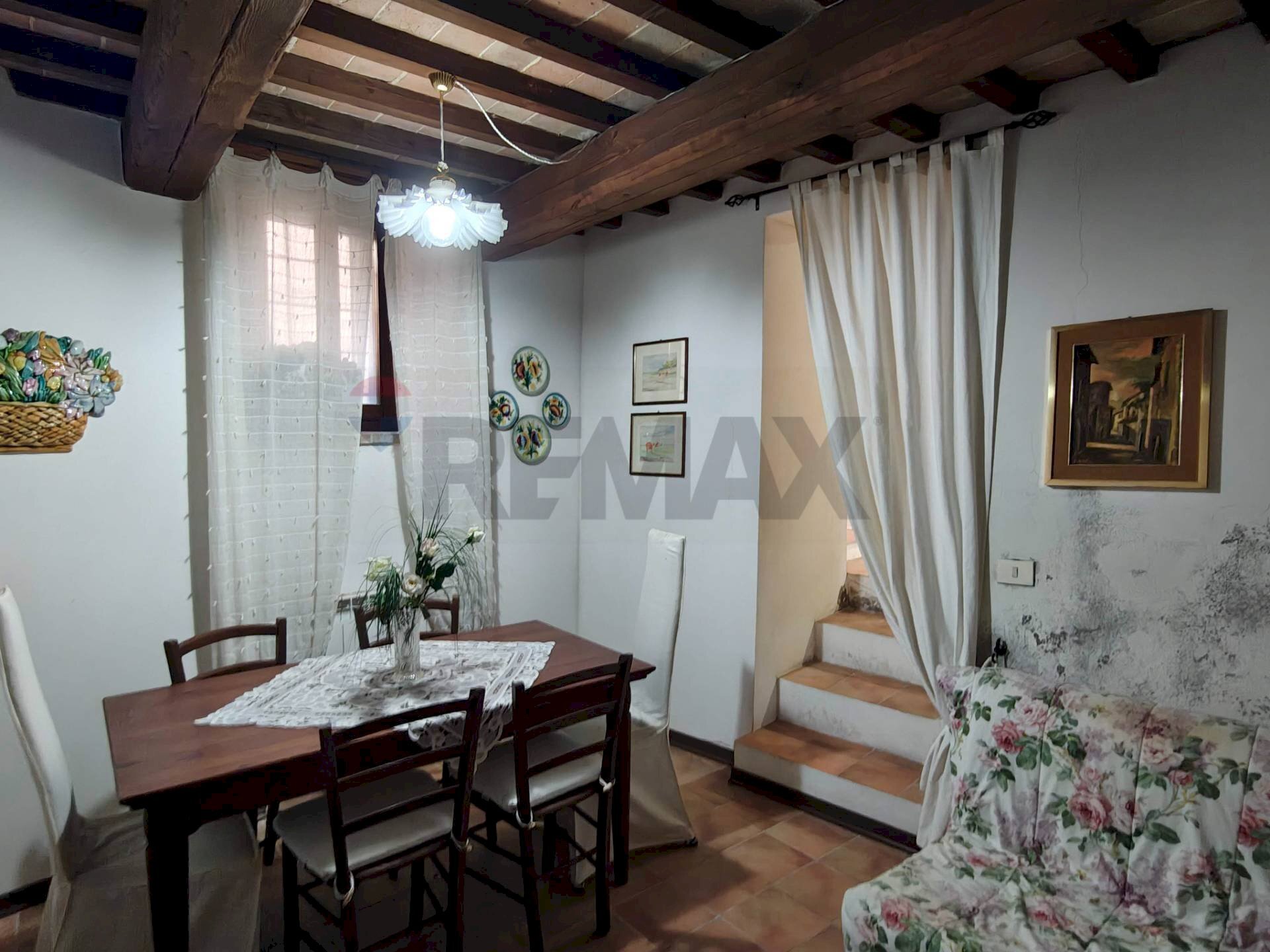 Sala da pranzo - Trilocale Via Secondaria Ponente
 
1, Mondaino - foto 1