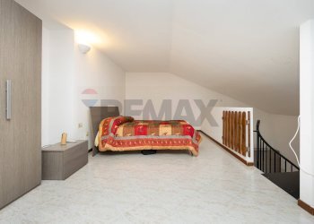 Camera / camera da letto - Bilocale via watt
6, Trezzo sull'Adda - foto 18