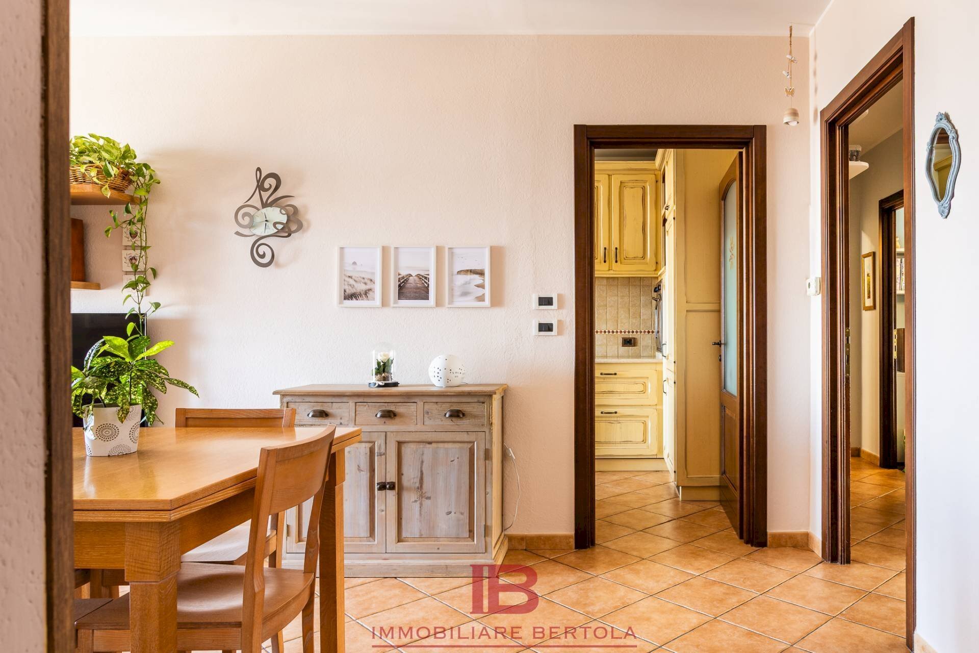 Foto 3 - Four-room apartment VIA CASTELLO
 
14, Boves - photo 3