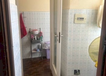 Bagno - Shop via Adriatico, Varese - photo 7