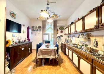 Foto 3 - Quadrilocale Passaggio De Felice Giuffrida
 
9, Palermo - foto 3