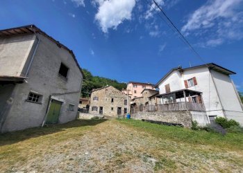 Foto 1 - Rustico Via delle castagne
 
2, Ventasso - foto 1
