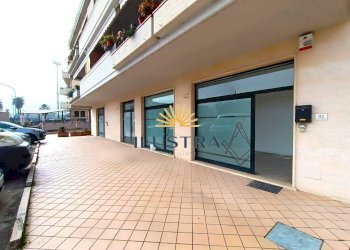 Foto 5 - Locale Commerciale via galileo galilei
 
82-84, Grottammare - foto 5