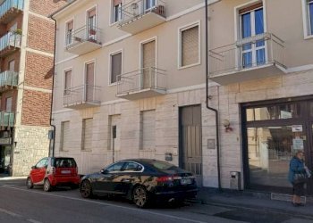 Facciata - Bilocale corso Alessandro Volta, 79, Asti - foto 2