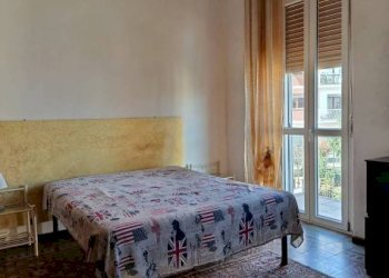 Camera da letto - Bilocale corso Alessandro Volta, 79, Asti - foto 13