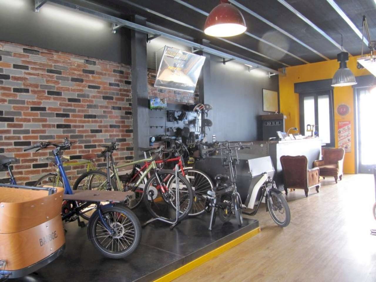 IMG_2863 - Shop corso UMBRIA, Torino (neighborhood San Donato) - photo 2