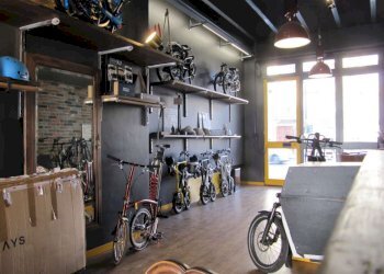 IMG_2872 - Shop corso UMBRIA, Torino (neighborhood San Donato) - photo 4