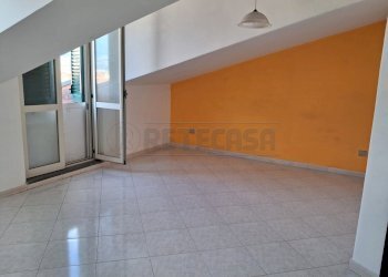 5.jpeg - Four-room apartment Via Giacomo Colombo, Marcianise - photo 4