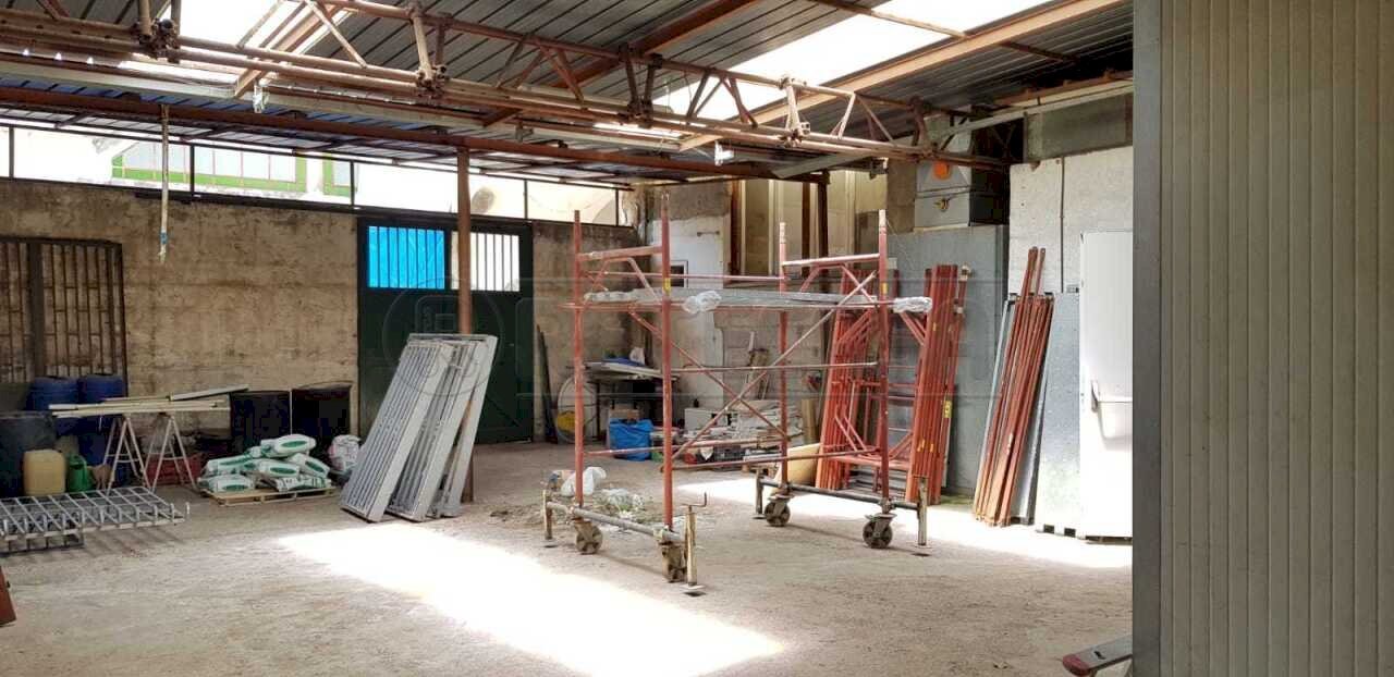 1 (25).jpeg - Magazzino Via Busacca 5, Marcianise - foto 1