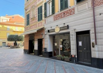 IMG_9345.jpeg - Locale Commerciale Via Antonio Ghilini 58, Loano - foto 1