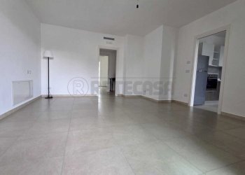 WhatsApp Image 2026-03-19 at 17.32.30 (2).jpeg - Four-room apartment Via Trattati di Roma 2, Molfetta - photo 16