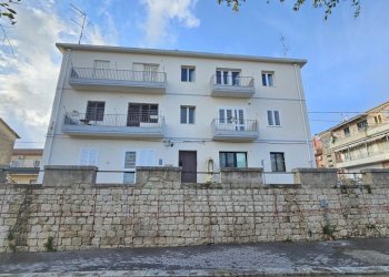 2.jpg - Quadrilocale Viale Alessandro Manzoni 15, Modica - foto 2