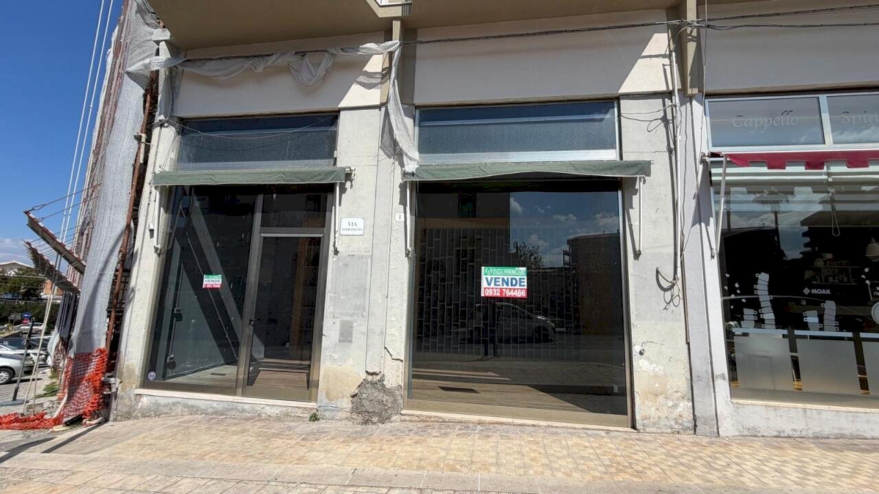 WhatsApp Image 2026-03-25 at 10.58.13.jpeg - Locale Commerciale Via Risorgimento 1, Modica - foto 1