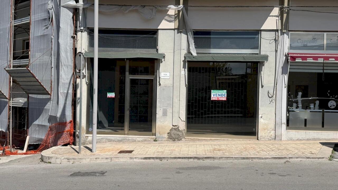 WhatsApp Image 2026-03-25 at 10.58.12.jpeg - Locale Commerciale Via Risorgimento 1, Modica - foto 2