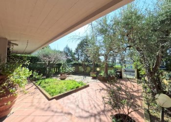 Esterni - Appartamento Via Alcide de Gasperi 43, Pontedera - foto 21