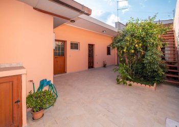 cortile (2).jpg - Casa indipendente Quartucciu - foto 3