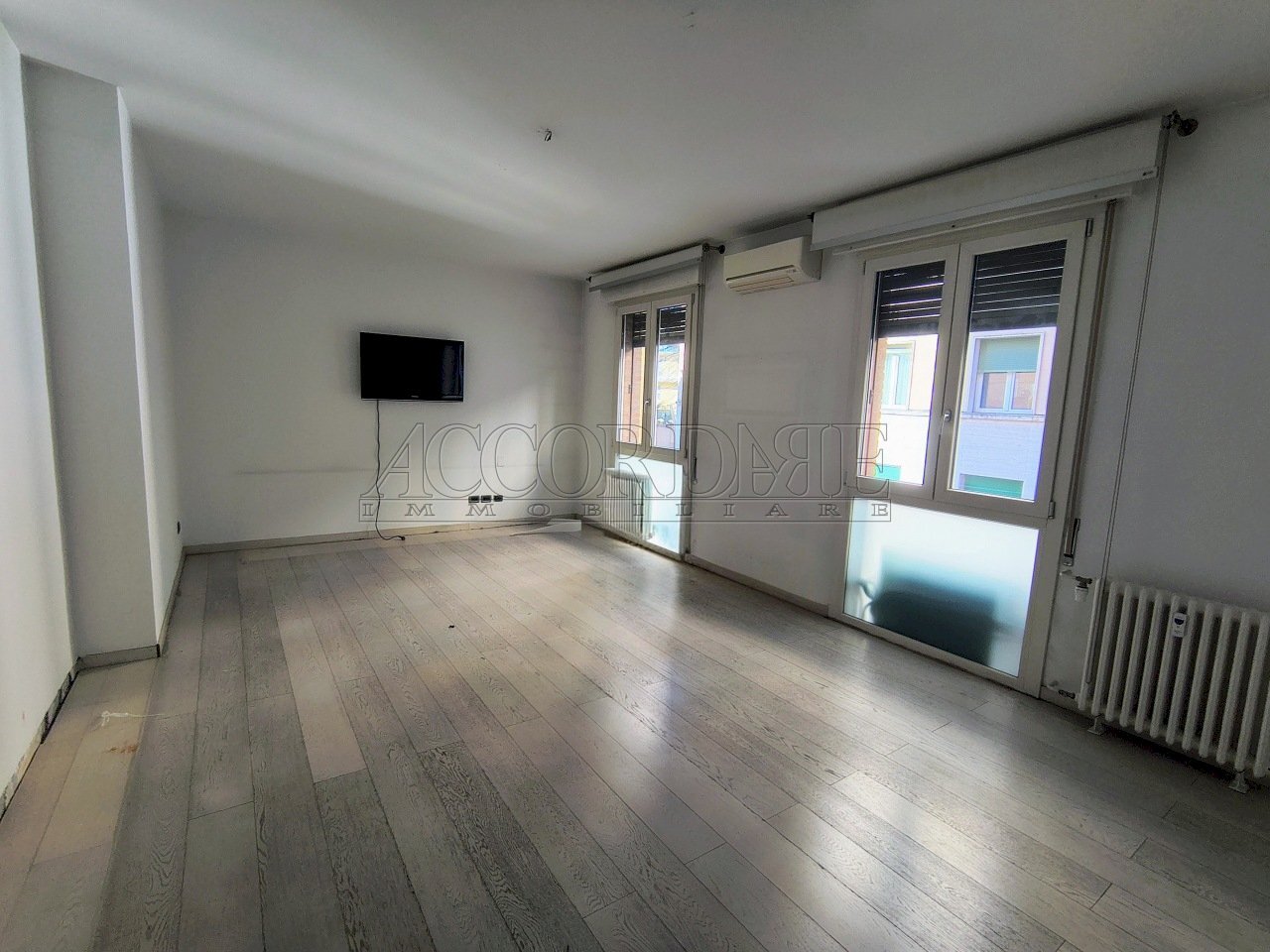 IMG_20260217_095349435_HDR~2.jpg - Office Via Altinate 55, Padova - photo 1